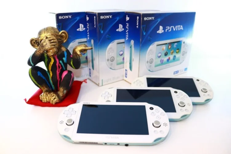 SONY PS Vita PCH-2000 Light Blue White W/Box Select 3Rank【1Day Shipping】