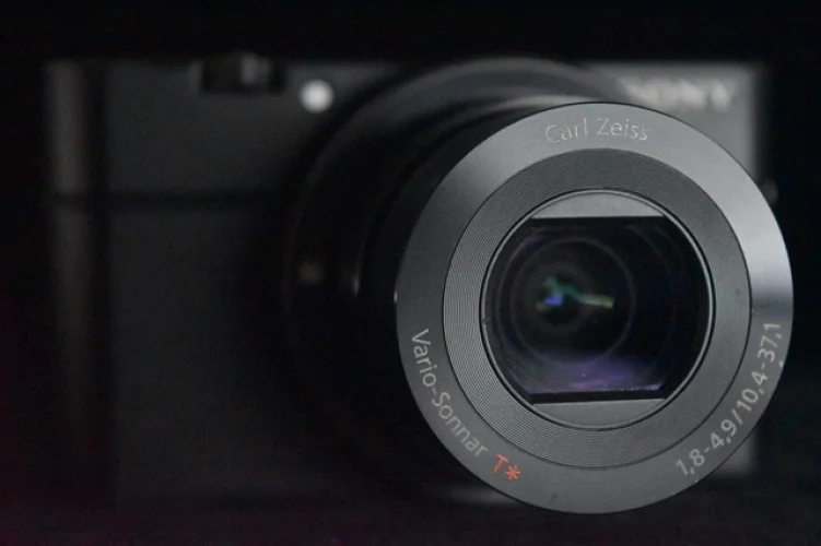 [US DUTY PAID] Sony Cyber-Shot DSC-RX100 35 Language Camera 8749 8752-8759