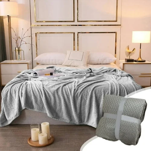 Faux Fur Throw Blanket for Couch, Fuzzy Soft Plush Thick Bubble Blanket for Sofa Bedroom Living Room, 50 * 60 Inches Cream White