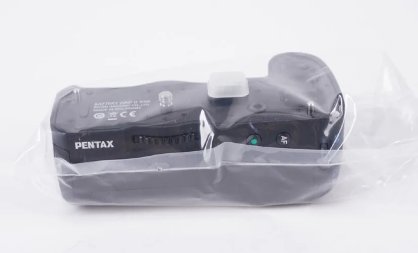 Pentax D-BG6 Battery Grip for K-1 DSLR Cameras Power