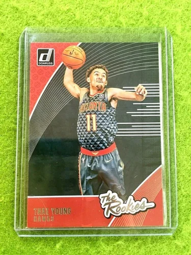 TRAE YOUNG ROOKIE CARD JERSEY #11 ATLANTA HAWKS 2018 Panini Donruss  THE ROOKIES