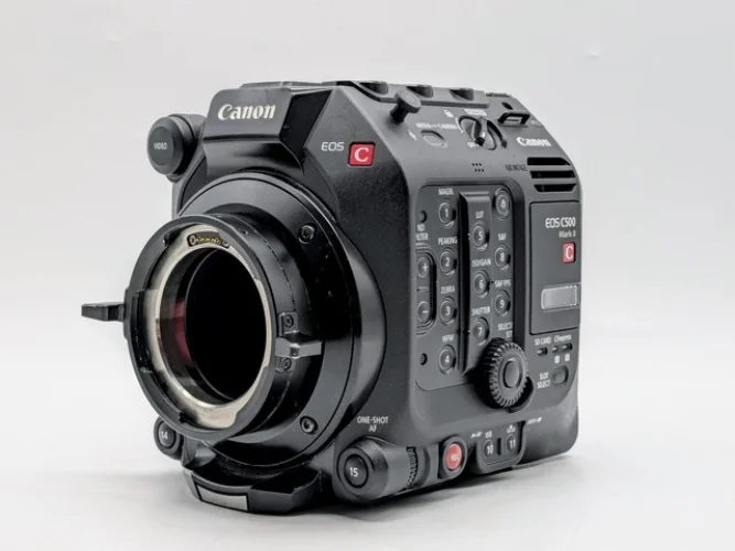 Canon EOS C500 Mark II Full-Frame Camera & ARRI Follow Focus FF-5 Cine Basic Set