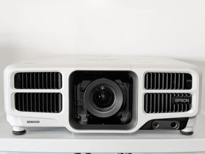 EPSON LASER PROJECTOR EB-PU1007W HOURS 869