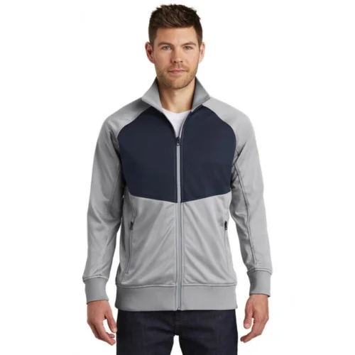 The North Face Men's Jacket Fleece Long Sleeve Tech Full-Zip Cadet Collar Coat