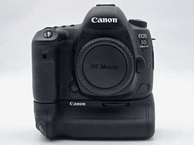 Canon EOS 5D Mark IV 30.4MP Digital SLR Camera Body w/ Battery Grip