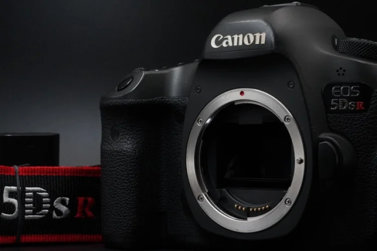 Canon EOS 5DS R 50.6MP Digital SLR Camera (Body Only) From JAPAN 10610