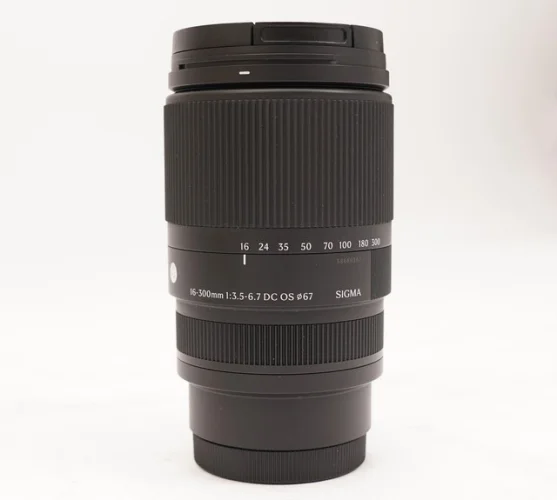 Sigma 16-300mm F3.5 - 6.7 DC OS Contemporary Lens (Sony E-Mount) Vlogger