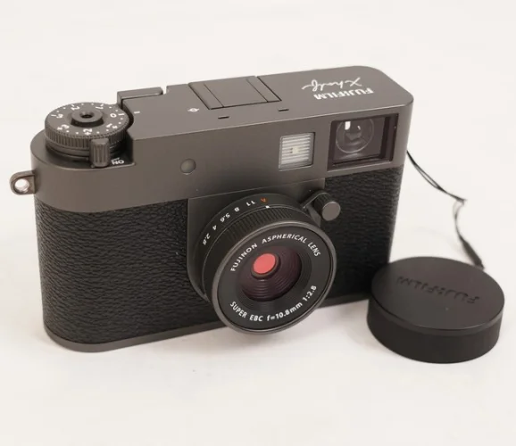 FUJIFILMX half Premium Compact Camera 2-in-1 Creative Mode (Charcoal Silver)
