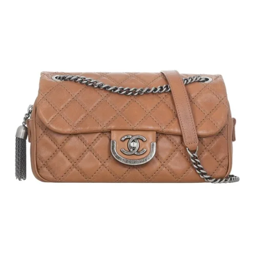 Chanel Quilted Calfskin Paris-Edinburgh Coco Sporran Flap Medium Brown