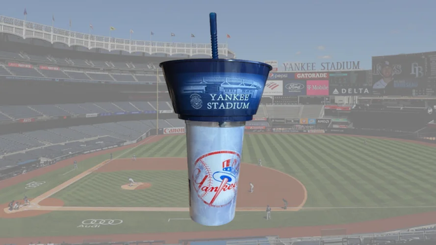 NY Yankees 32oz Stadium Cup with Built-In Snack Tray and Straw - 2025 Collectible 16z